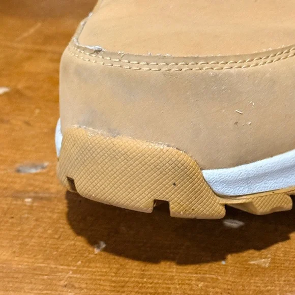 Nike leather Manoa boots
Men’s size 9 - Picture 8 of 8